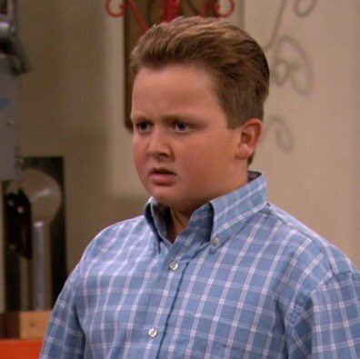 xPoaou's tweet photo. Remember Gibby from iCarly? This is him now. Feel old yet? https://t.co/aavNgtbGNt