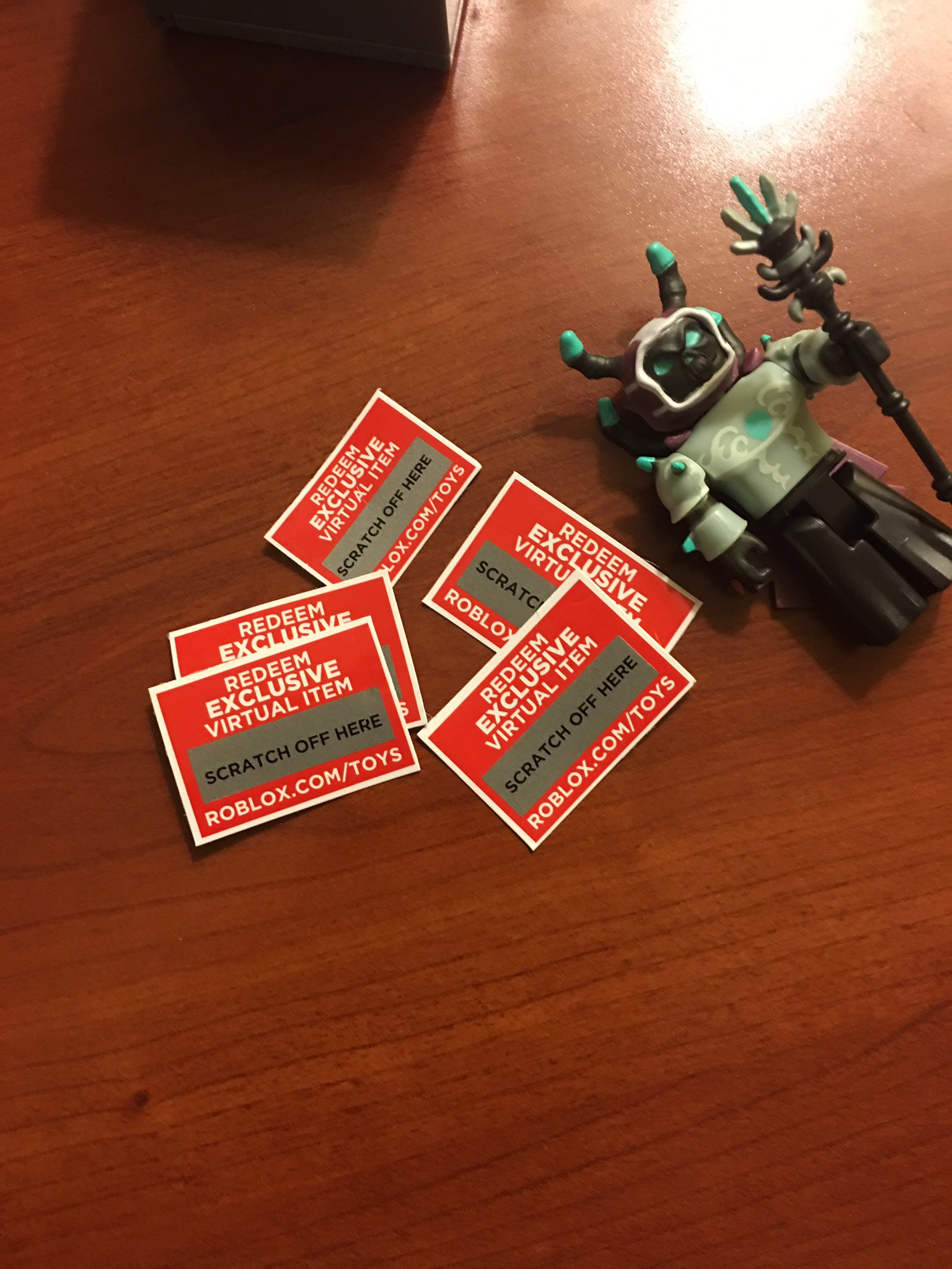 Merchaant På Twitter Giving Away 7 Roblox Toy Card Codes - roblox lord umberhallow toy code