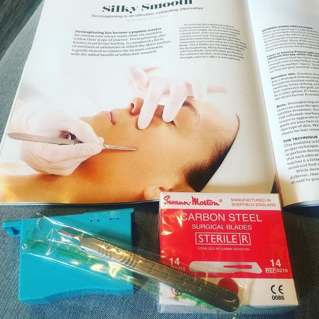 masquebymask's tweet photo. Let the peach fuzz party begin!!!
*
*
*
#dermaplaning #facials #esthetician #estheticianli… https://t.co/7CrxVITXFj https://t.co/PgGqqvSbZU
