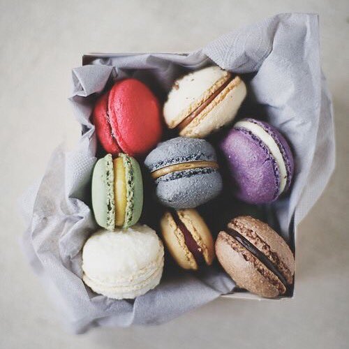 panayironline's tweet photo. Hayatınızdaki güzellikleri 
#Panayır #Gurme 'nin #Makaron 'larıyla kutlayın.
❤️✨😋🌈
#Macarons #Leziz #Lezzet https://t.co/bgC3Pd53nq
