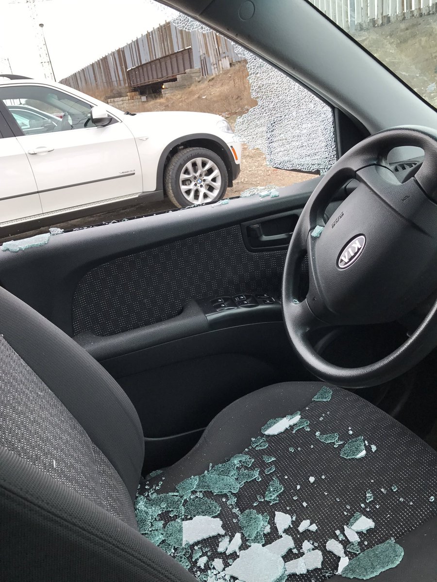 DaniDelectables's tweet photo. Beyond disappointed that this happened while watching @NHLBlackhawks today. Nothing valuable in the car. Just $$$ to get fixed. https://t.co/ix3vAocjdg
