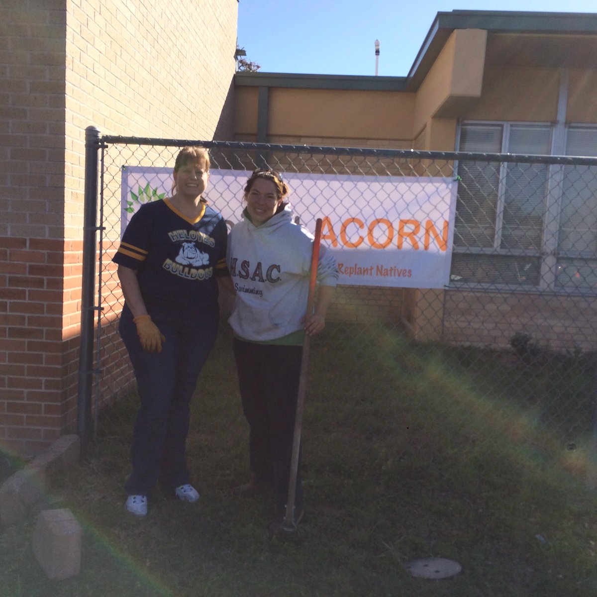 teacherkueger's tweet photo. Project ACORN community event was a success! #helotesstrong @NISDElemScience #bulldogfamiliesrock @NISD https://t.co/4uSNjo3WGB