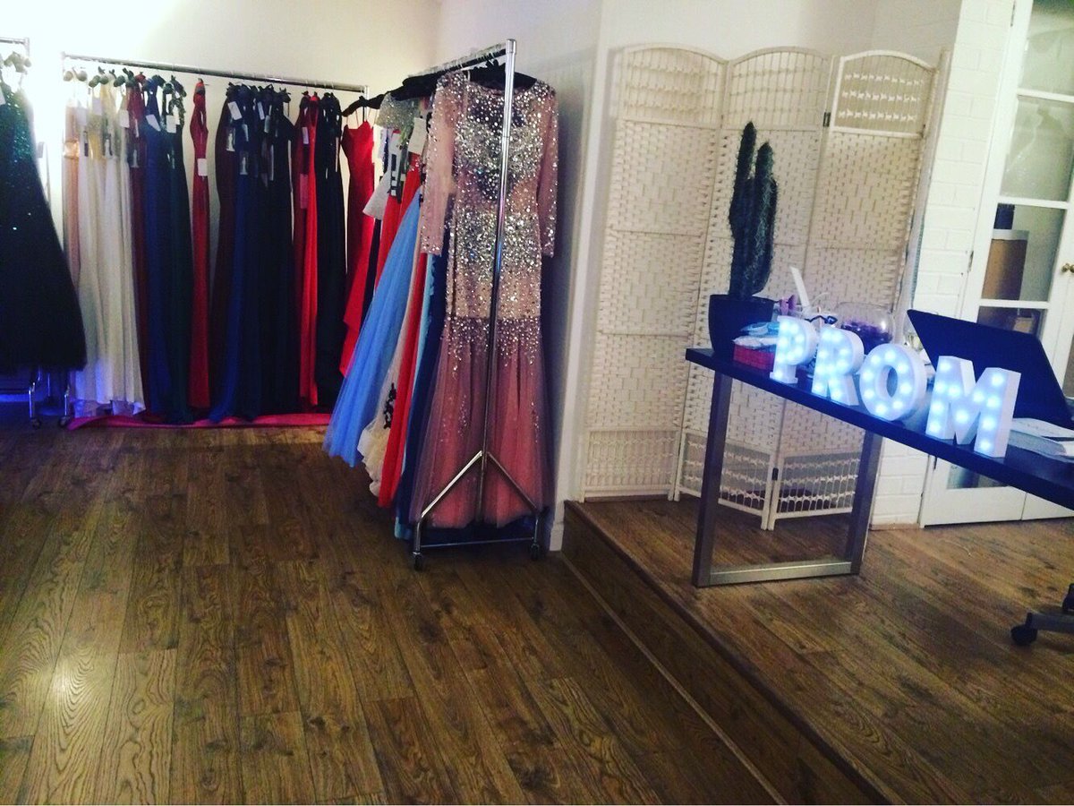 Prom Sisters tweet media