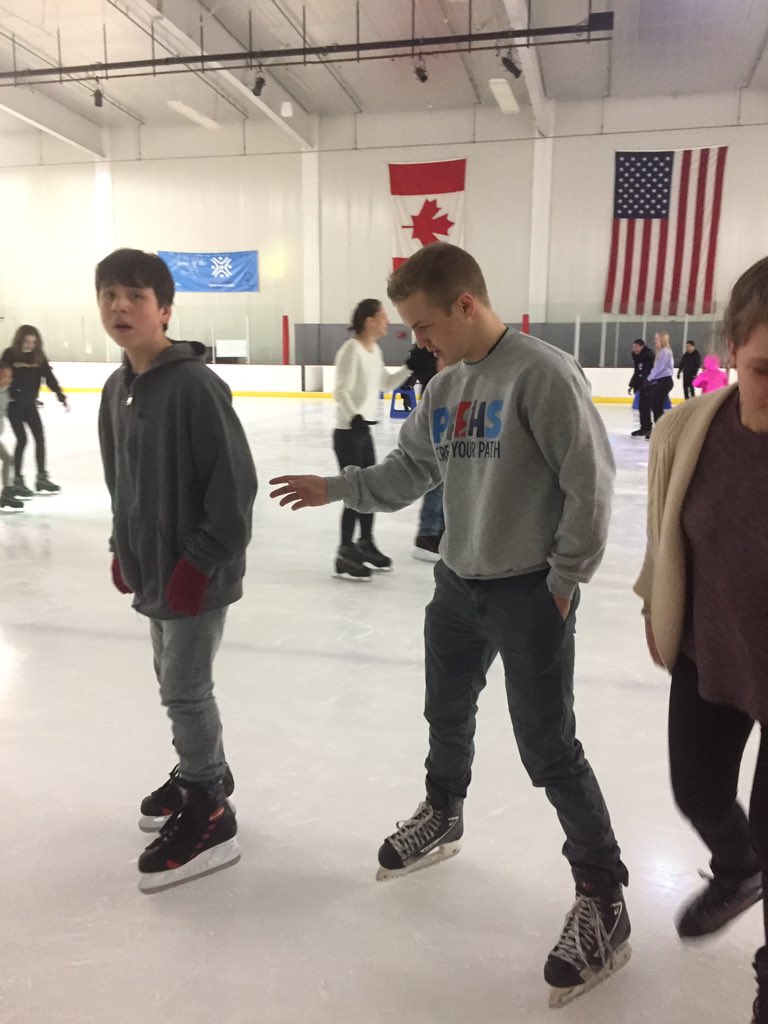 OohAhhBK's tweet image. Great day for PATHS. Ice skating event with kids from City Light. @createyourpath_