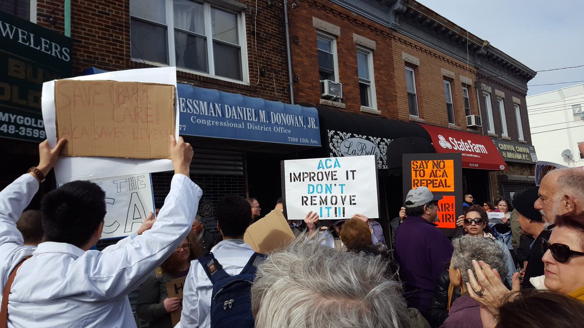 perridazz19's tweet photo. @RepDanDonovan #healthcareprofessionalsprotest what's your plan Dan? https://t.co/LTYjpVQ6Yg