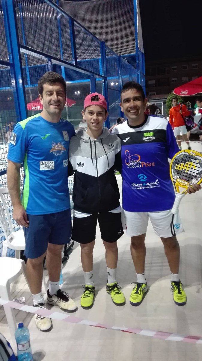 Gran torneo en Murcia, ganamos 2 buenos partidos, y mañana semis vs uno de mis idolos <a href="/gododiaz/">Gonzalo Godo Díaz</a> . Vamosssss <a href="/KUUMAXPadel/">Kuumax Padel</a>