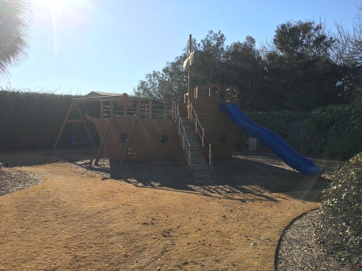 F8IYC's tweet photo. It’s a beautiful day here on the island. Bring the kiddos down to the pirate ship playground to help burn off some energy! https://t.co/CMkHCZvxVa