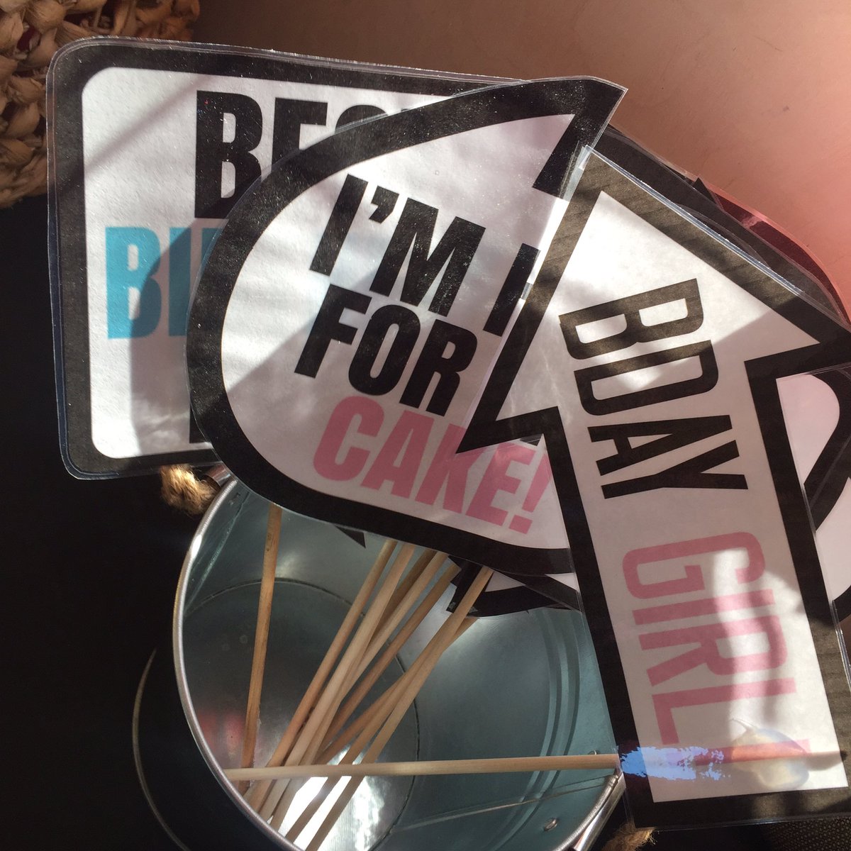 InstafunKC's tweet photo. All set up .. ready to go !! Can't wait to celebrate with the #birthday girl 🎉🍭📸 #photobooth FuN ~ #instafunkcphotobooth https://t.co/NjyVbGnLMy