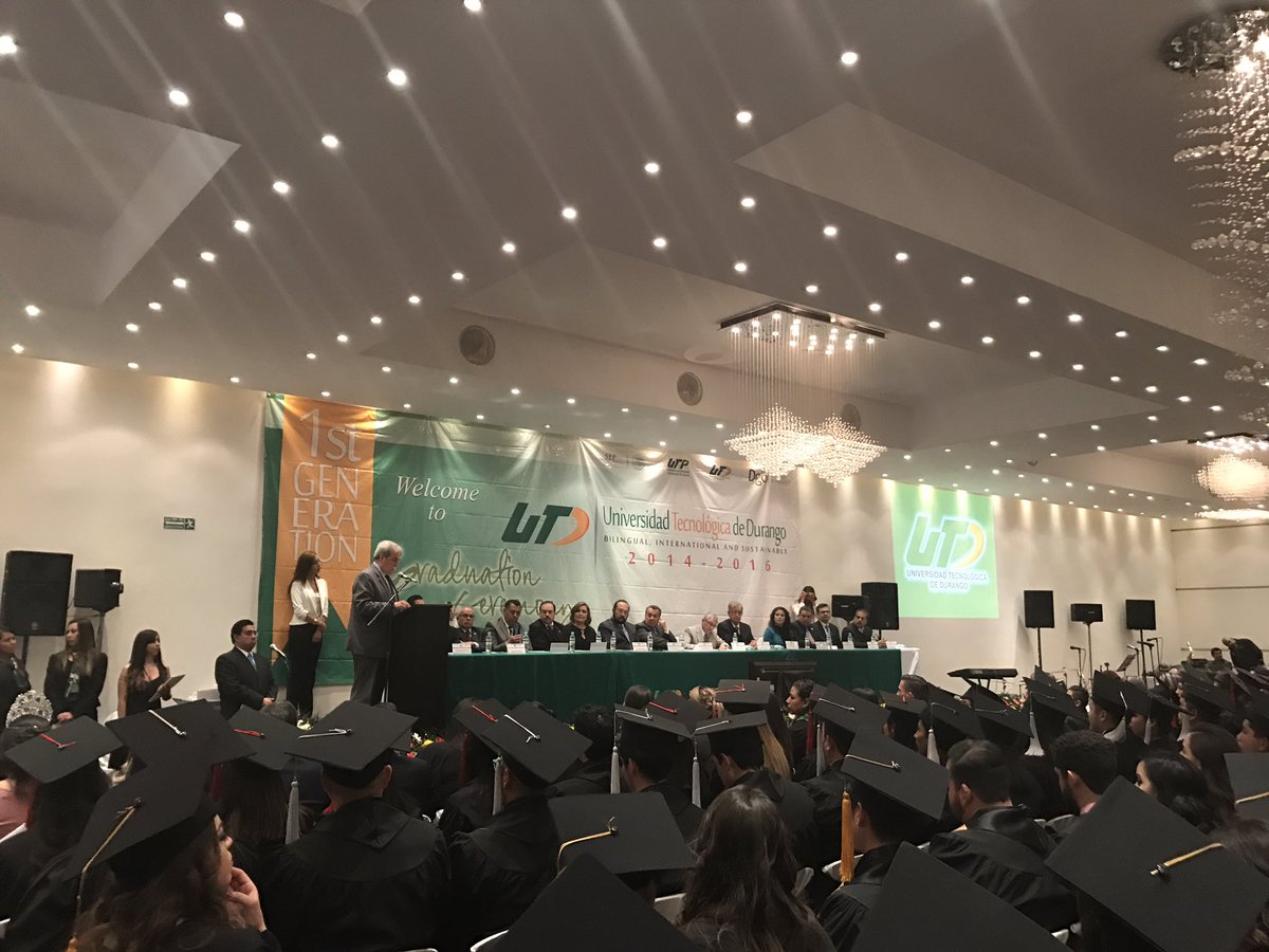 UTDURANGO's tweet photo. Graduación primera generación #UTDBIS #ProudlyBIS #SomosBUFFALOS #SoyUTD @SalvadorJaraG @HectorArreolaS https://t.co/NtBFTEfWbv
