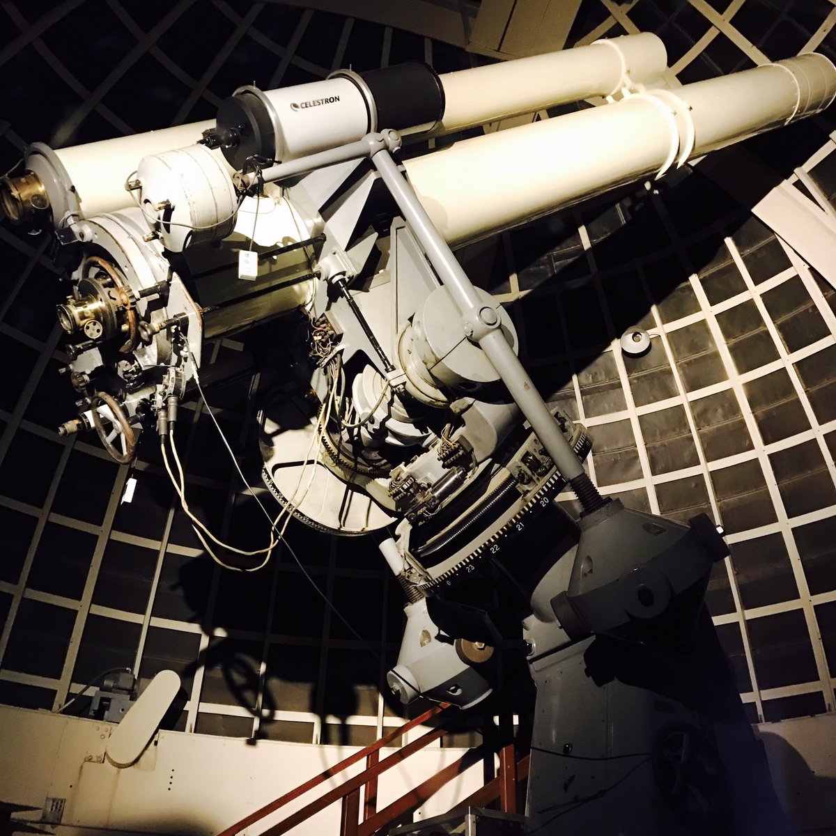 garygoldsmith's tweet image. Griffith Park Observatory. Awesome. griffithobservatory.org. #architecture #design #modernism