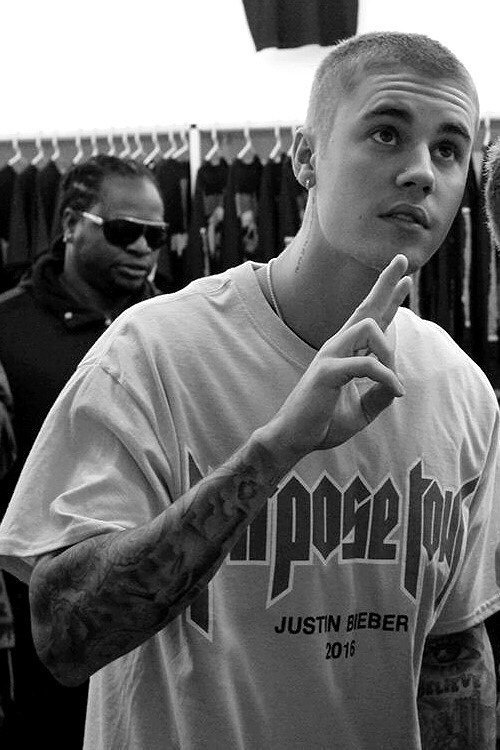 ProjectVoteJus's tweet photo. RETWEET TO VOTE IN JUSTIN BIEBER 

RT=VOTO

WE ARE BELIEBERS 
#Beliebers #BestFanArmy #iHeartAwards https://t.co/W7Nnt0Ag2x