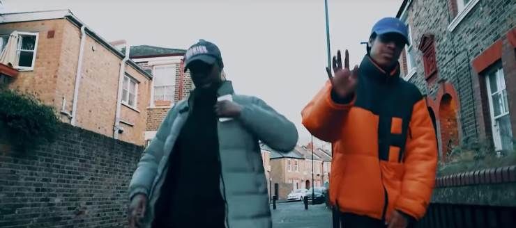 GRMDAILY's tweet image. Hood Hippies come through with "More Time"

➡️ bit.ly/2lRQW2I