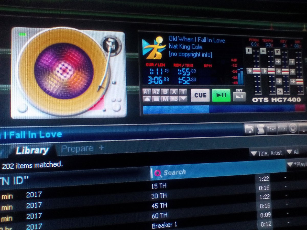 ateruby963's tweet photo. Anybody else feel like time travelling when listening to oldies? 😄😄😄
#OldTimeGoodTime https://t.co/21Bwx41mxo