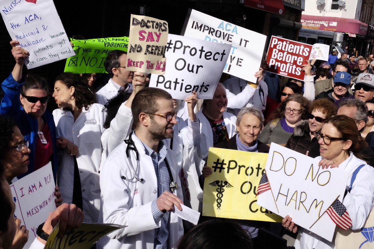 JonGiftosMD's tweet photo. #healthcareprofessionalsprotest outside @RepDanDonovan office in BK demanding no ACA repeal without replacement plan! #DoNoHarm https://t.co/aPySmMPHtx