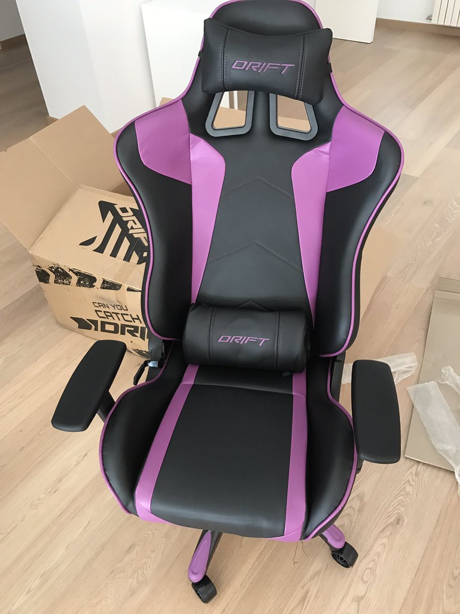 vegetta777's tweet photo. Vamooooooohhhhhhhh!!!! Ya está mi silla lista!!!! 

https://t.co/pb4vbKJniM https://t.co/nCeO6Nli2S