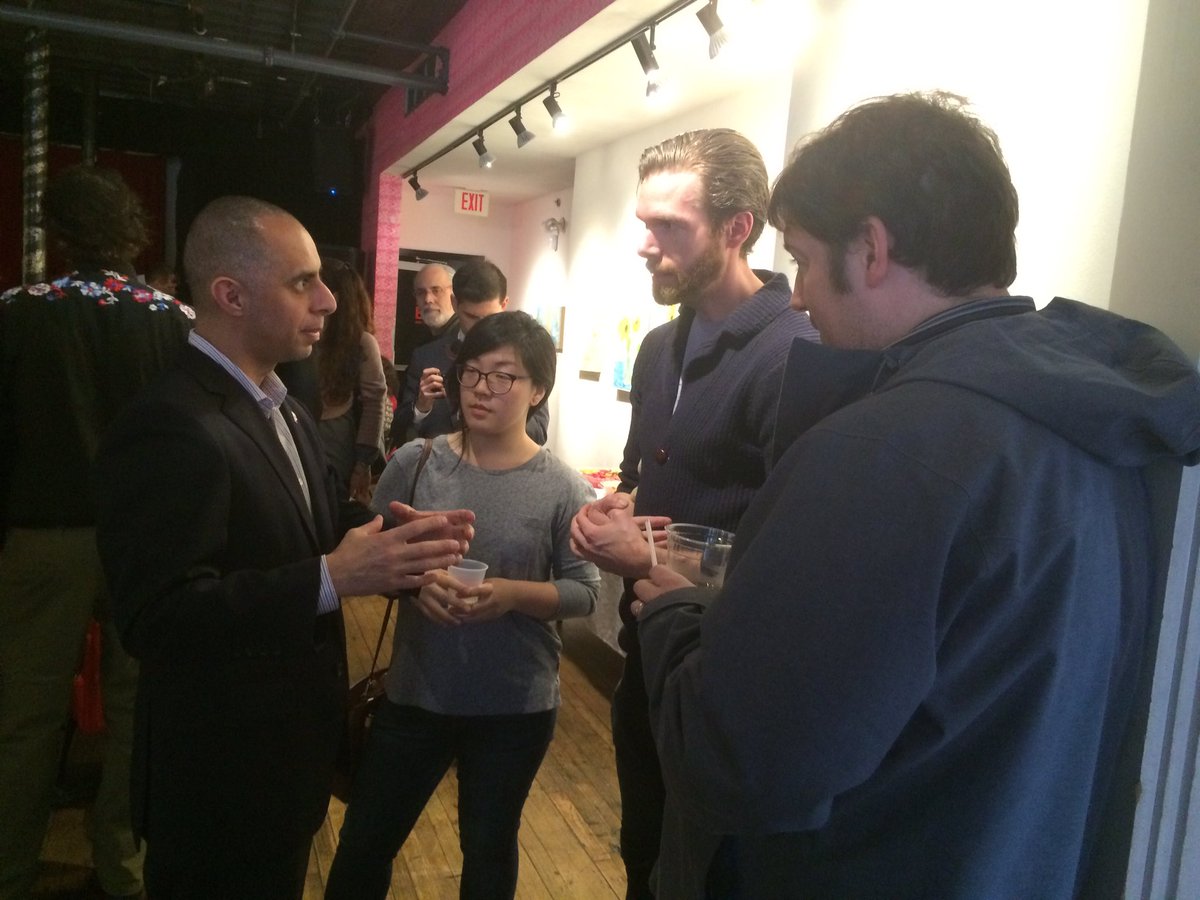 Jorge_Elorza's tweet photo. #PVD is full of makers! Great talking about our maker economy w/ @Stinchcomb founder of @Etsy https://t.co/1uQoj9Y9Fl