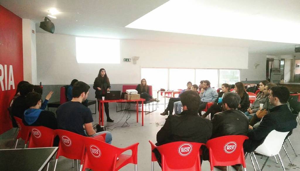 Mais uma sessão de preparação para a competição da próxima semana!
.
EBEC101
.
#feup #FCUP… ift.tt/2lRoSwq