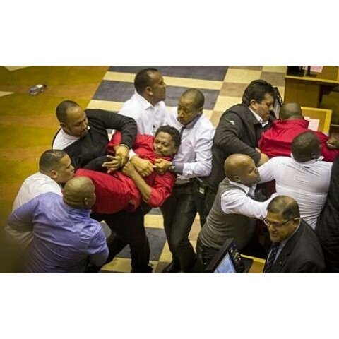 TebzaAndFriends's tweet photo. #MMA16 when #KingKotini Ricky Rick  was telling the facts https://t.co/rnnTUbtzry