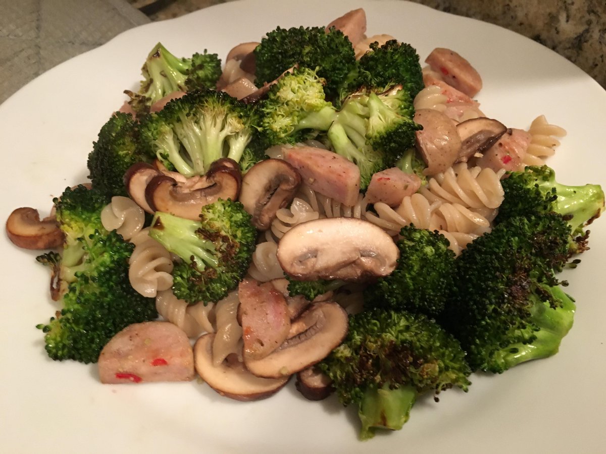 healthy2_living's tweet photo. Large &amp; Filling Pasta Dinner for 380 cals! https://t.co/ZGpJ0onNKz #healthyliving #healthyeating #nutrition #goodnu… https://t.co/Yo27mjRaMV