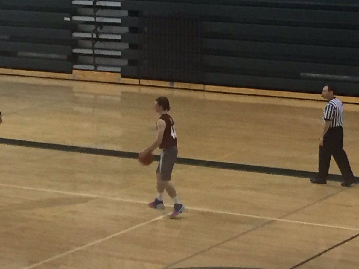 LisaStengle's tweet photo. Last house Bball game ever? https://t.co/ks1y8ir2Jh