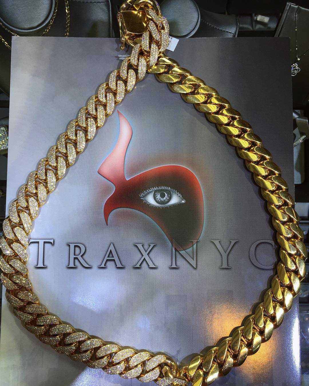 Traxnyc chains clearance