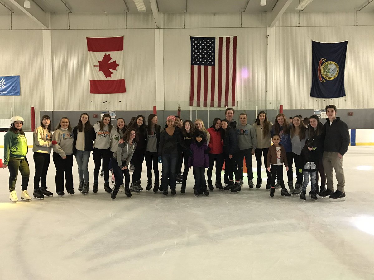 createyourpath_'s tweet image. WE ❤️ ice skating!!