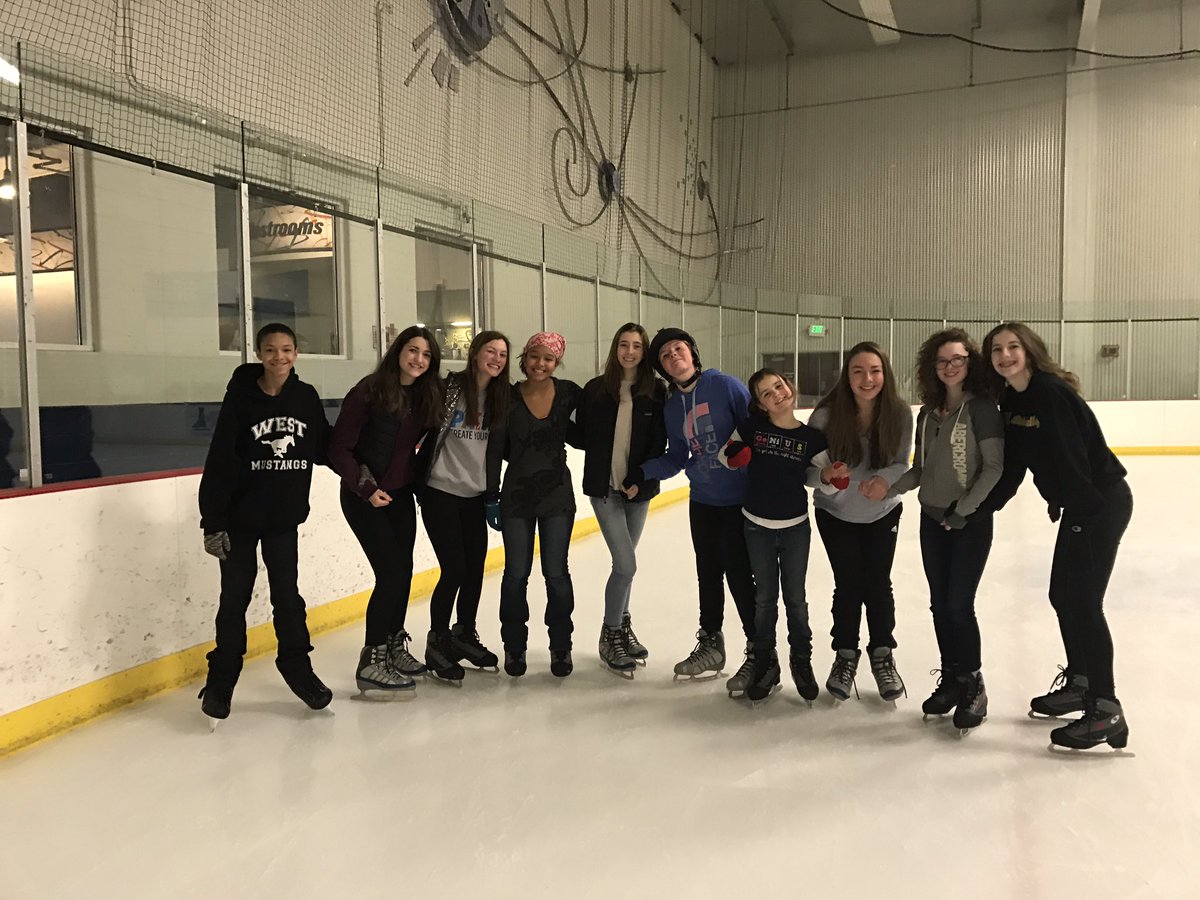 createyourpath_'s tweet image. WE ❤️ ice skating!!