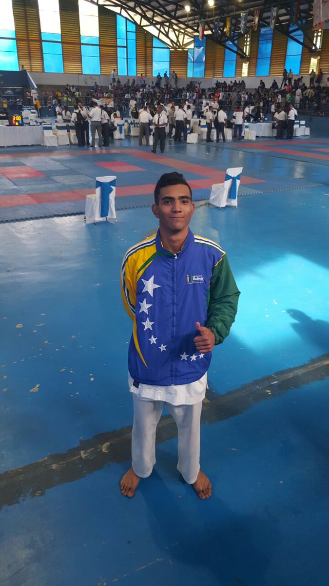 asokaratebol's tweet photo. AQUÍ EL SUBCAMPEÓN NACIONAL WILDER AGUILERA, PLATA EN KUMITÉ 18-20 AÑOS -74 KILOGRAMOS... https://t.co/byyhWy8pTk