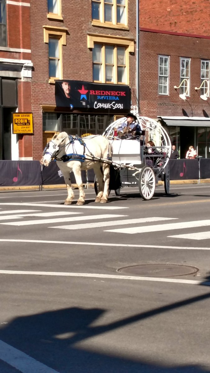 CJradioDJ's tweet image. Wow @johnrich really knows how to make an exit leaving his own club....#openopenopen