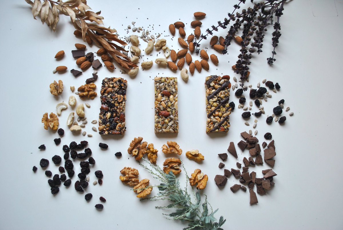 kaxuSnacks's tweet photo. ¡No te pierdas nuestras barras de frutos secos! #kayu #snacks #salud #nutricion #frutossecos https://t.co/Y4pBiE7hGJ