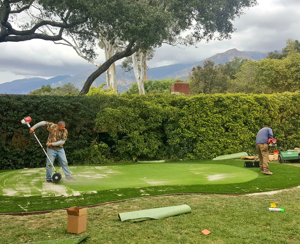 mooncolm's tweet photo. Trying get it done before the rain @CelebrityGreens #navysealsofturf https://t.co/880k3vEqeg