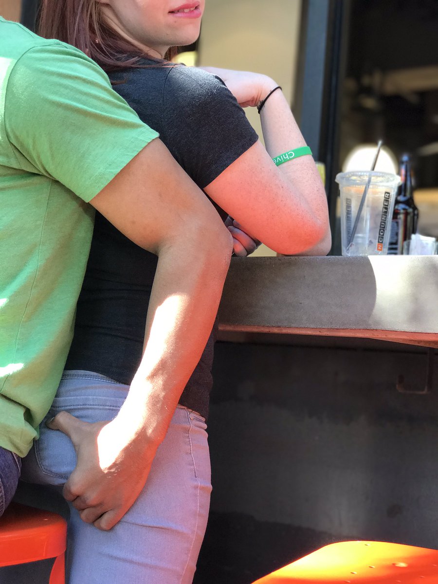 ChiveOnAZ tweet media