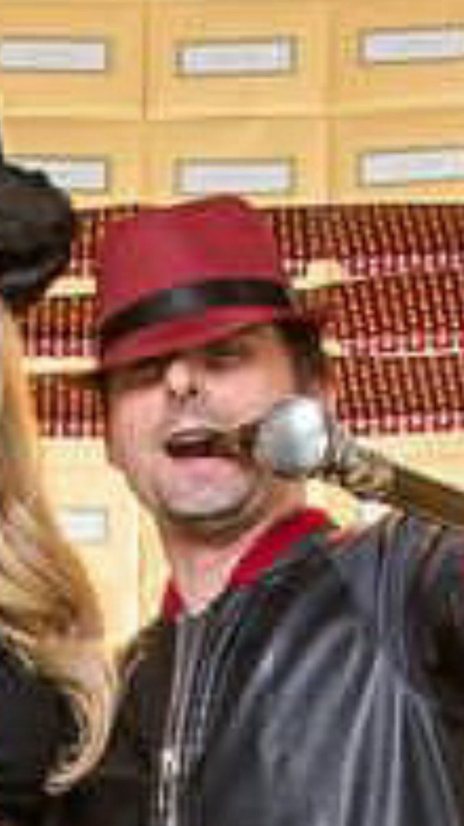 breadinside's tweet image. What in black holes and revelation