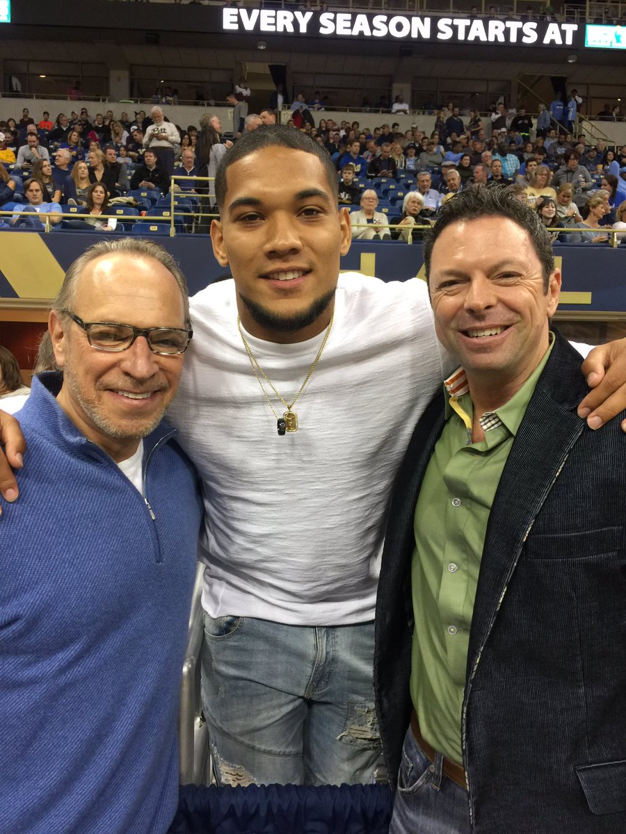 ScottKaplan's tweet photo. Glad to connect with my @PittPanthers brothers @JamesConner_ and Dr. Stanley Marks to at Pitt v UNC. https://t.co/LlX0SWnqM4