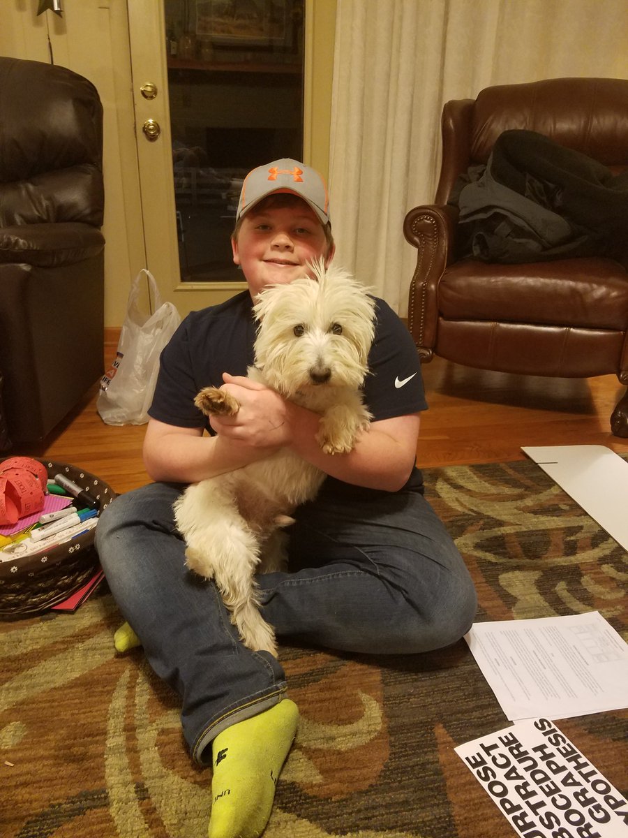 JulieBThomas1's tweet photo. Saturday Night Science Project
#mrbyrdisawesome
#makingmindswork@wes
#marshallCoPride https://t.co/wERVG1puiH
