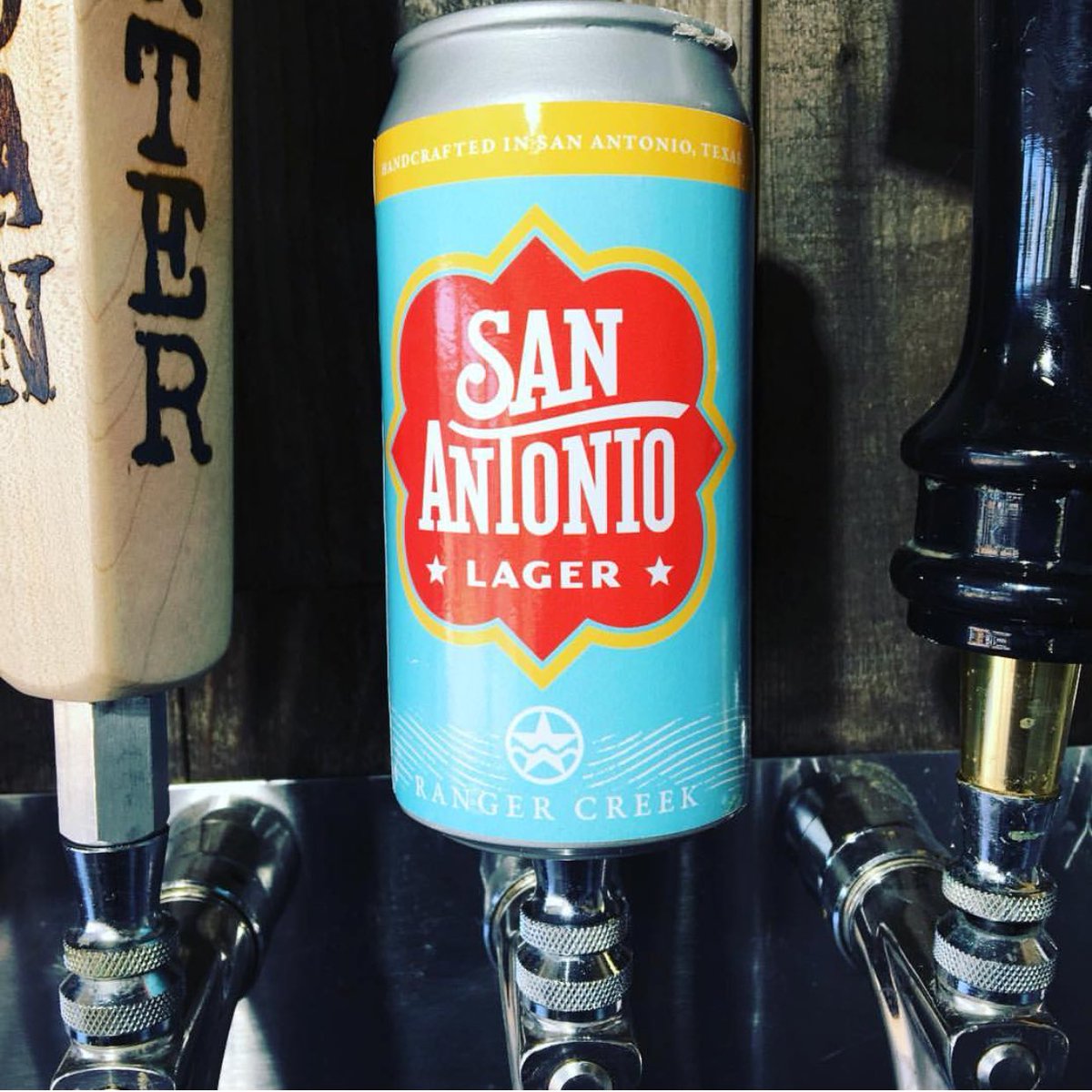 thefriendlyspot's tweet photo. Friends love @rangercreek #salager #veryfriendly #craftbeer #friendlyeats #southtown https://t.co/KqbyUQ0614