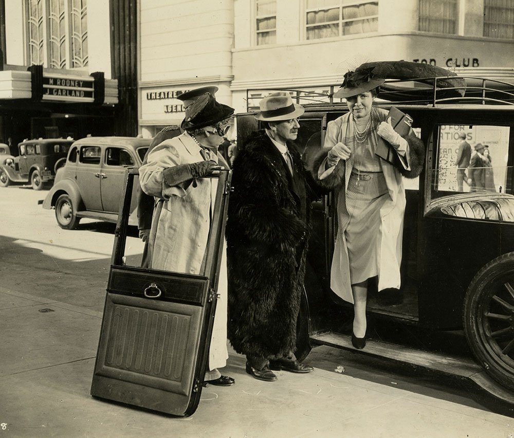WallaceReid_'s tweet photo. #MargaretDumont the unoffical 5th #MarxBrother who never rally understood their humor so underappreciated by film historians as an actress https://t.co/JXzYLjFGyY