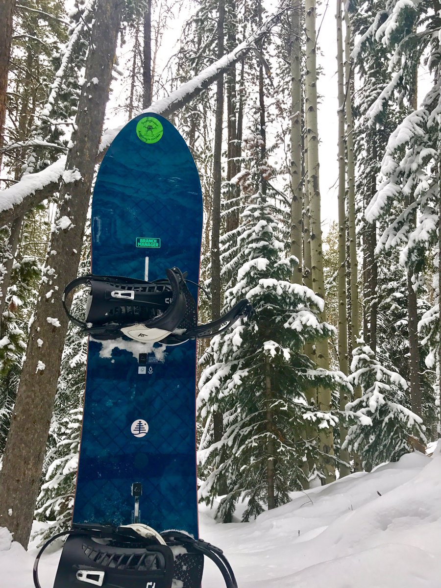 Sunnyboost's tweet photo. New board is boost worthy! #BuiltForTrees #BuiltForBoosting #BranchManager @burtonsnowboards #SunnyBoostClothing πππ²#SunnyBoost https://t.co/TVbu7fnTTV