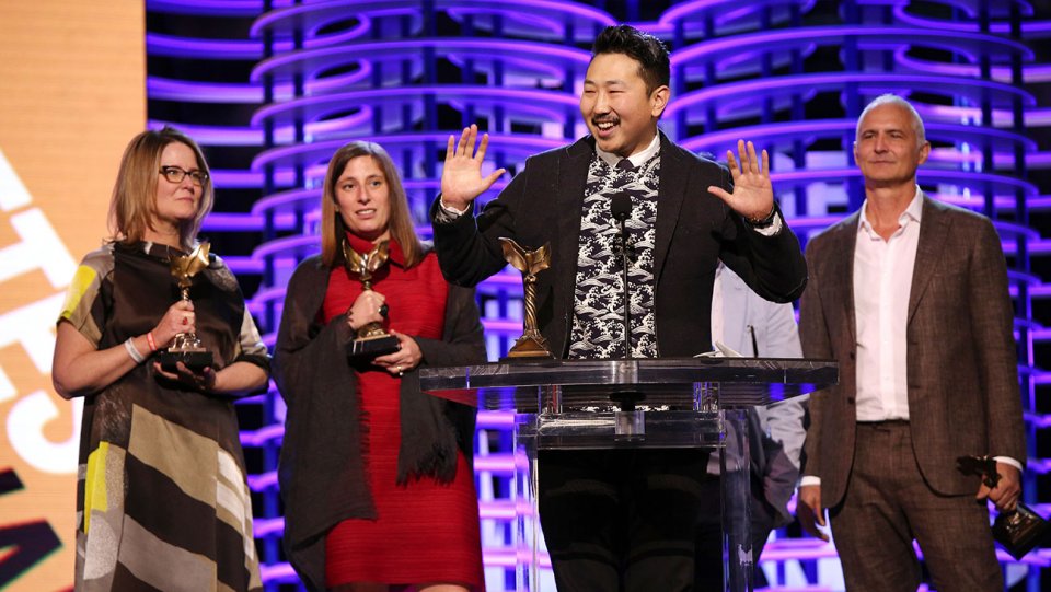 yomyomf's tweet photo. .@SpaNightFilm Wins #JohnCassavetesAward at the @filmindependent #SpiritAwards:  https://t.co/AIThBXgTaH https://t.co/ZuPv0HrjnF