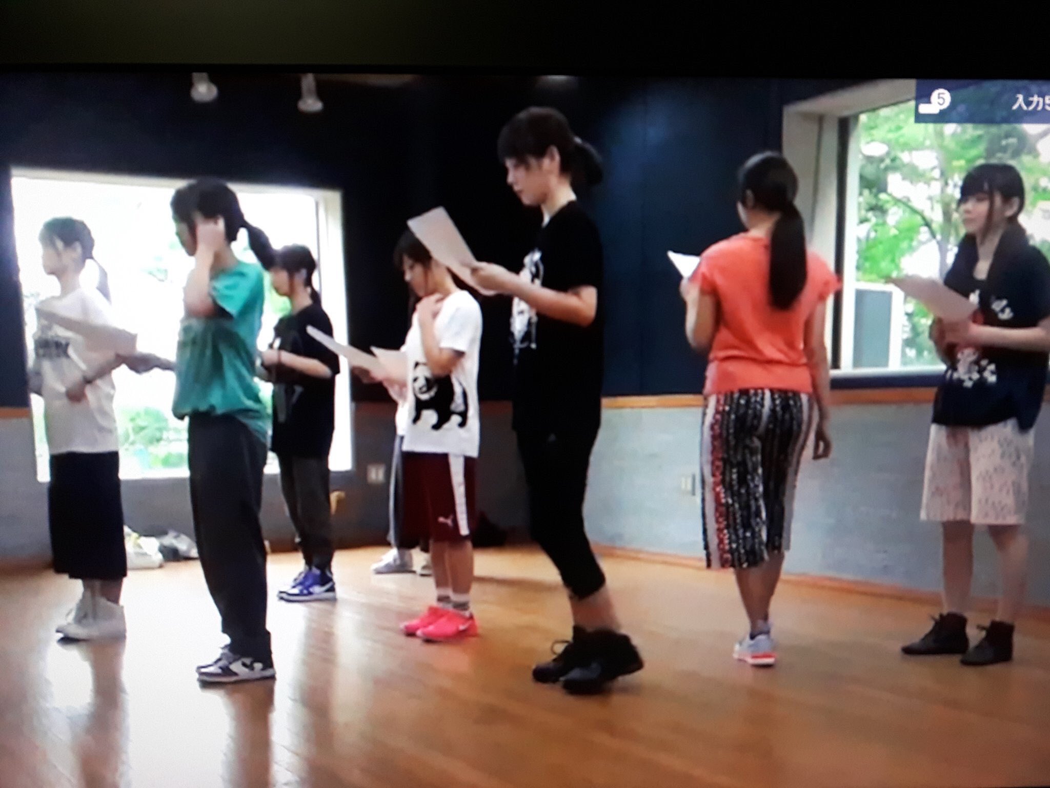 ファルル Claris この音とまれ En Twitter 今日aqoursの2日目のライブに行く人には改めて合宿映像を見てほしい この頑張って練習してた姿を見てから今日のライブ そして最後の挨拶を聞いたら絶対泣いてしまう 自分は昨日の高槻さんのトークで泣いた T Co