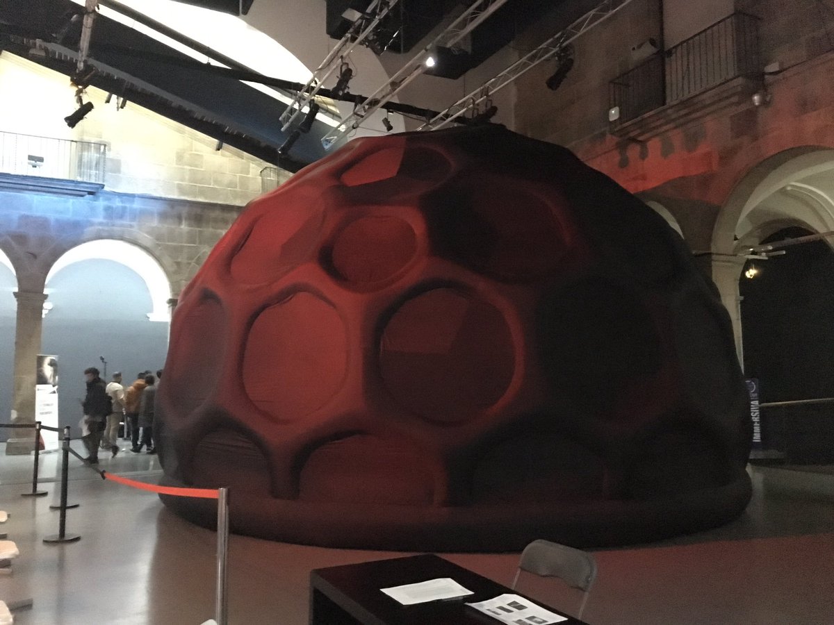 FICARQFEST's tweet photo. #VRpolis #birdly #bluemars #bailoutgroup @isostopy proyectos con visión espacial #360BCNVRfest 👌🏻🎥 https://t.co/rnDLU7mlo6