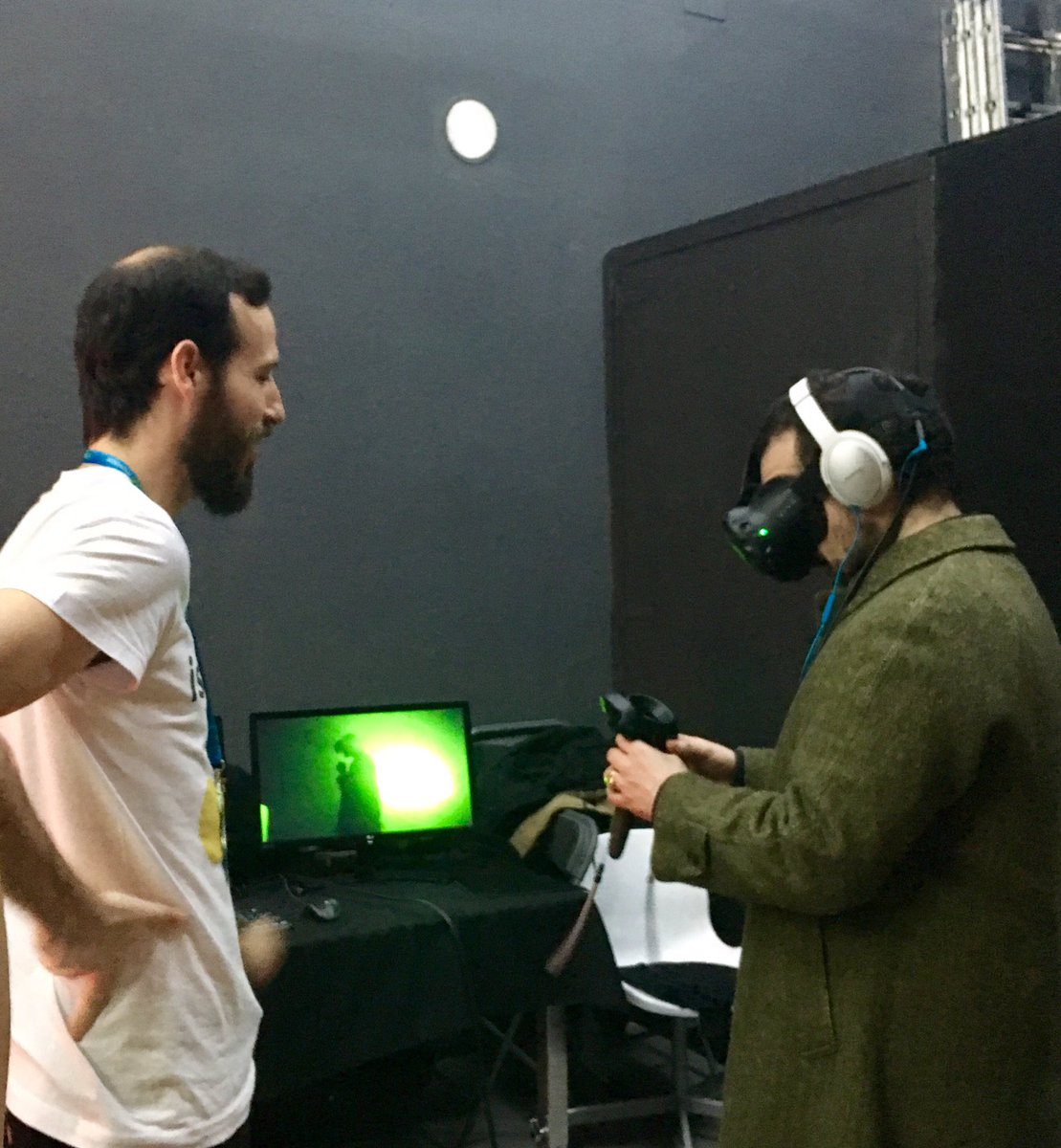 FICARQFEST's tweet photo. #VRpolis #birdly #bluemars #bailoutgroup @isostopy proyectos con visión espacial #360BCNVRfest 👌🏻🎥 https://t.co/rnDLU7mlo6