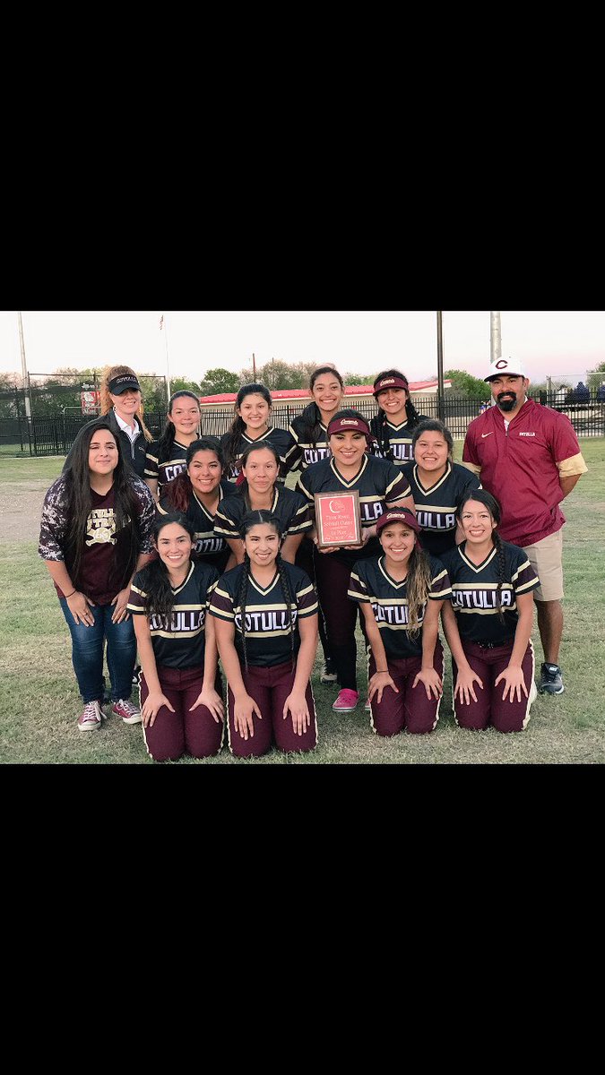 CelisiaCrz's tweet image. Taking home 1st place with my teammates! 5-0!! ⚾️ #junioryr #1stplace 💕