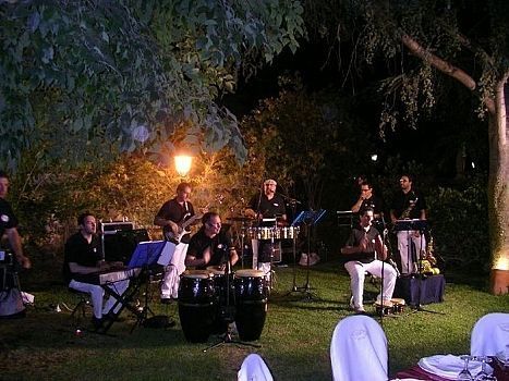 MAdiSIOfficial's tweet photo. Contatta #SposaMusica per fissare un appuntamento e disegnare insieme a loro la #musica per il vostro giorno più bello.#Matrimonio #music https://t.co/ac0icUobHs