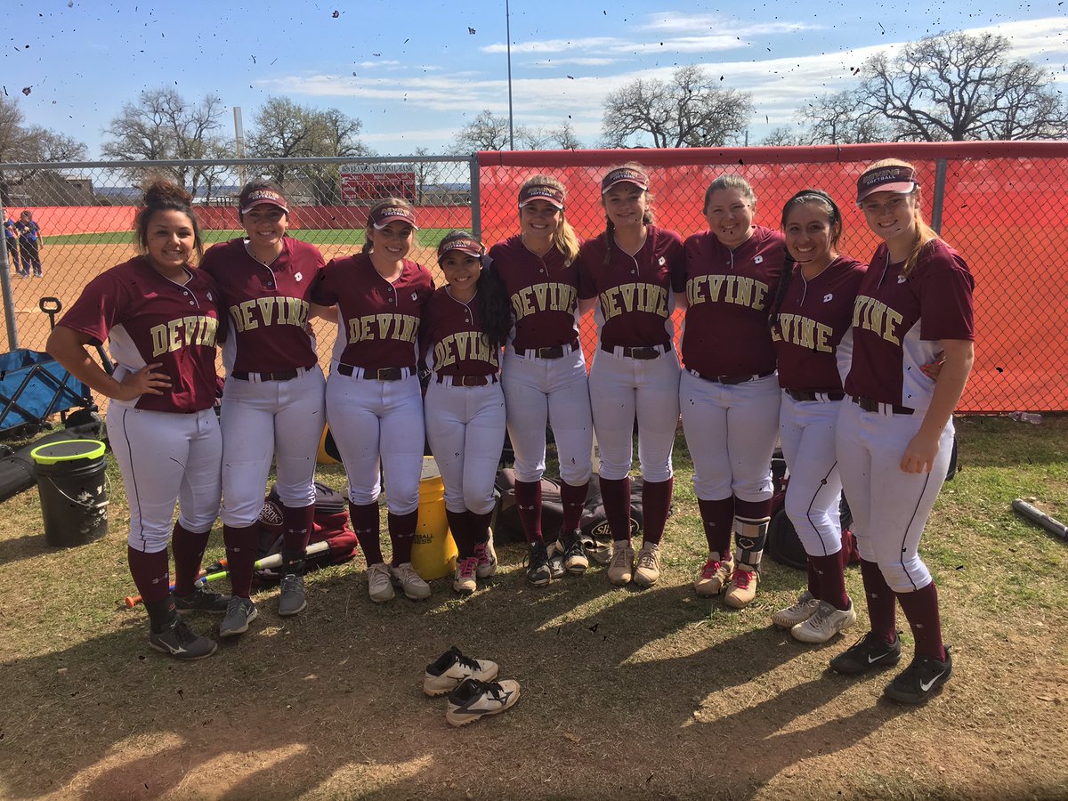 billie_softball's tweet photo. Huge thank you for all the teams who made it this weekend! @LaVerniaISD @arabian_softbal @kerrvilleisd @HighLlano @FHSJagSoftball #CCWinn https://t.co/VKlVfGwHMM