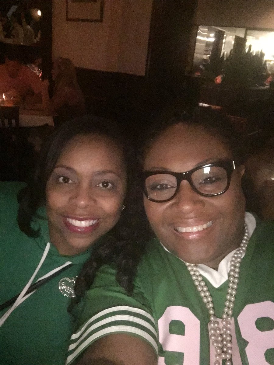 RobinColetrain's tweet photo. #24 and #25 together again!! #IceColdTrain #Vogue #50PreciousPearls #27years ππ https://t.co/w02t1W9sGv