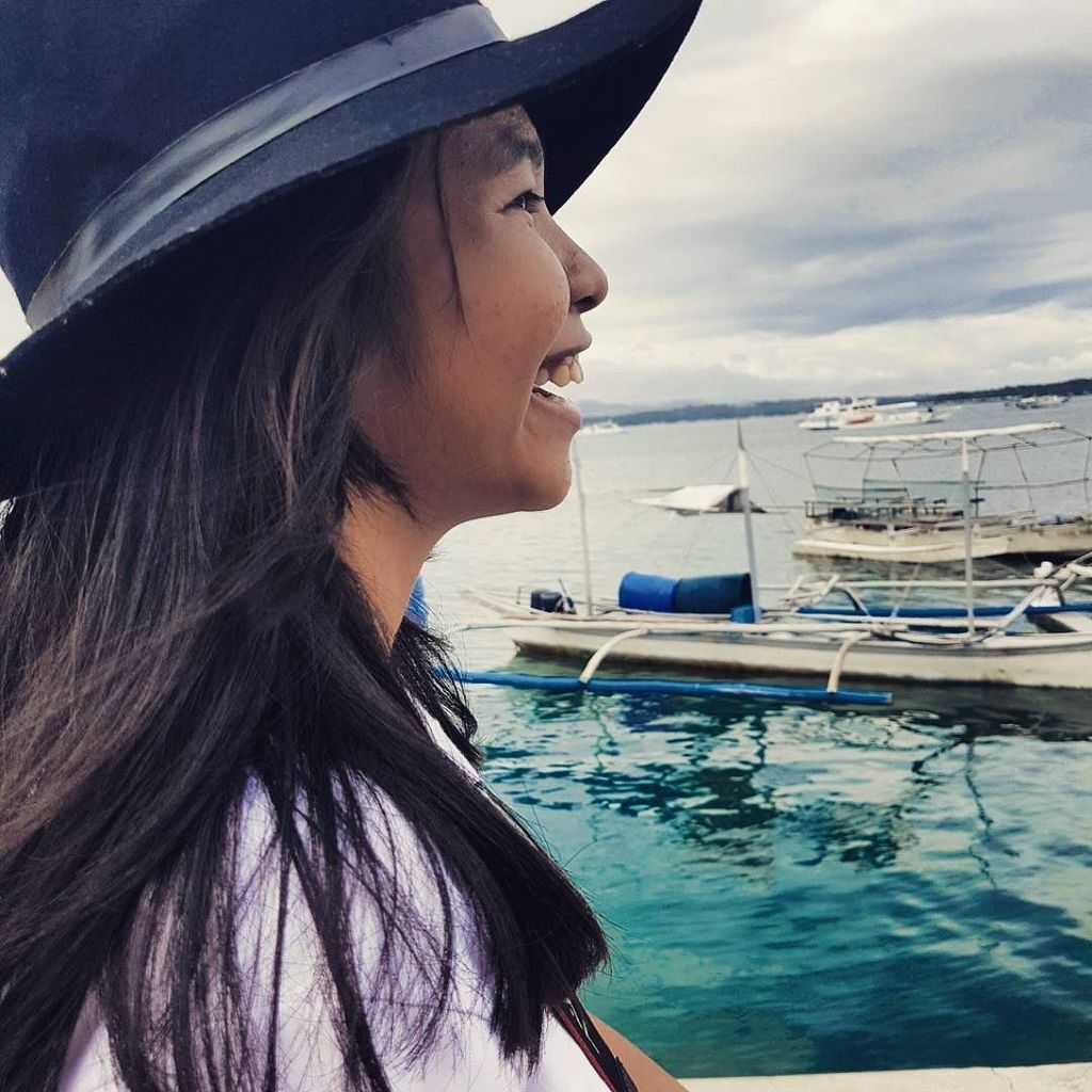 _BackToMyself_'s tweet photo. Filipino smile
#smile #girl #asignment #photoshoot #rotaractor #happy #pretty #sea #boat #… https://t.co/4mfjBVkcw2 https://t.co/CKpIW1sDtB
