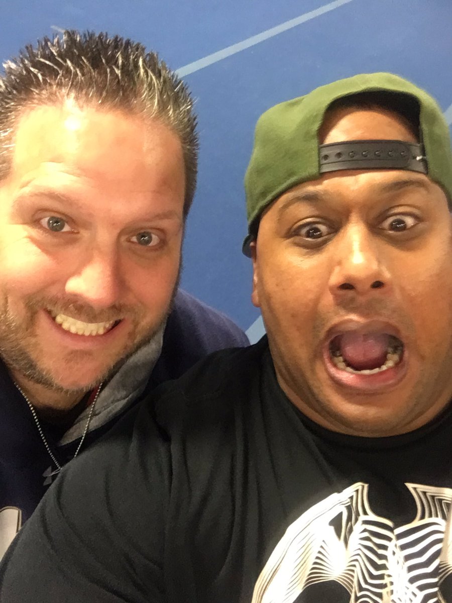 _ValleyCheer's tweet image. Coaches @luv2stnt (Donny) and Nik enjoying their Saturday coaching at the gym! #awesomecoaches #athletesfirst #push #valleycheer