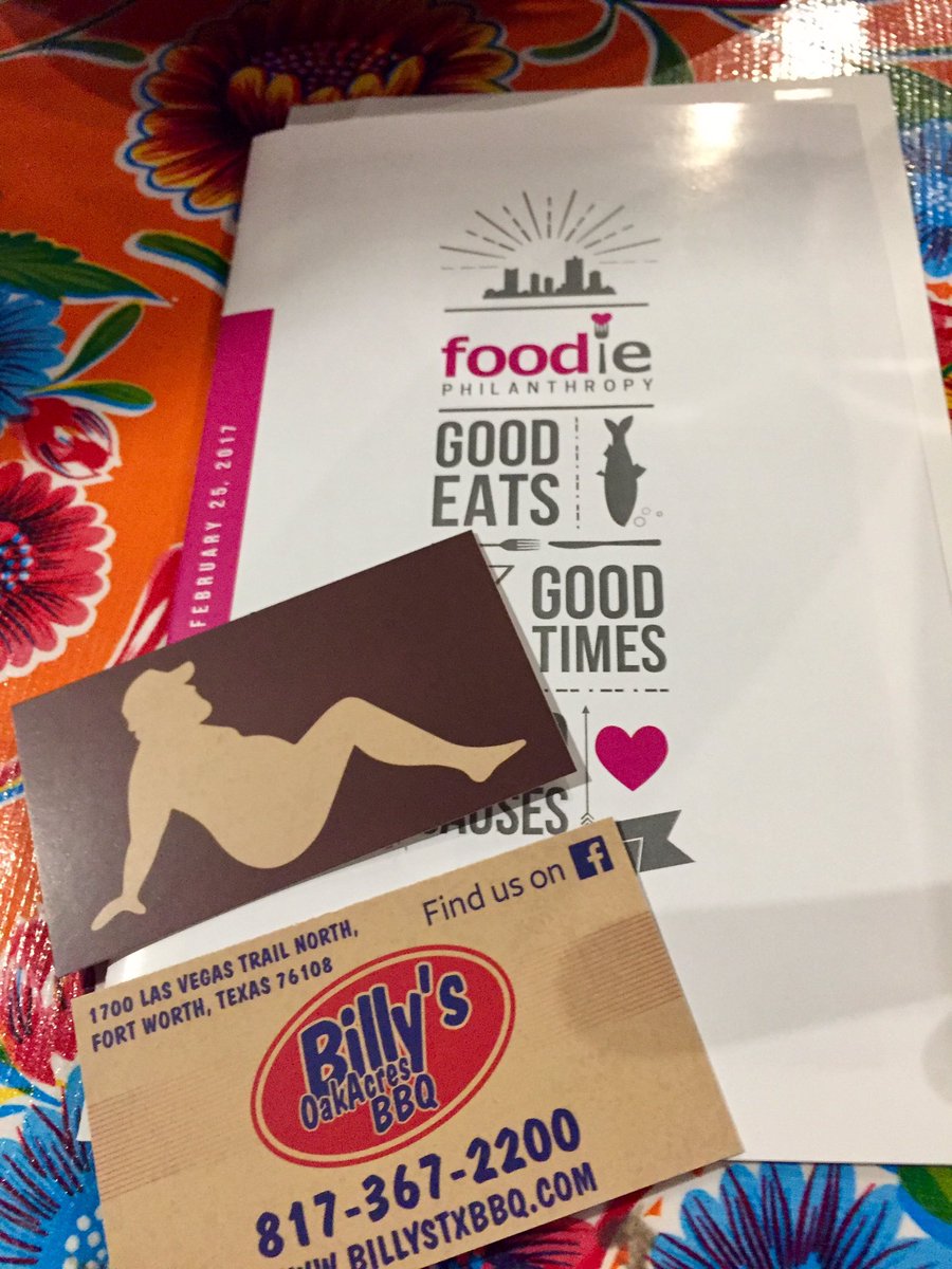 juliecorbett123's tweet photo. Chef Billy Woodrich we love you! 😘#billytexbbq #foodiephilanthropy #fwfp #hopestartshere https://t.co/yMuAvEuOl3