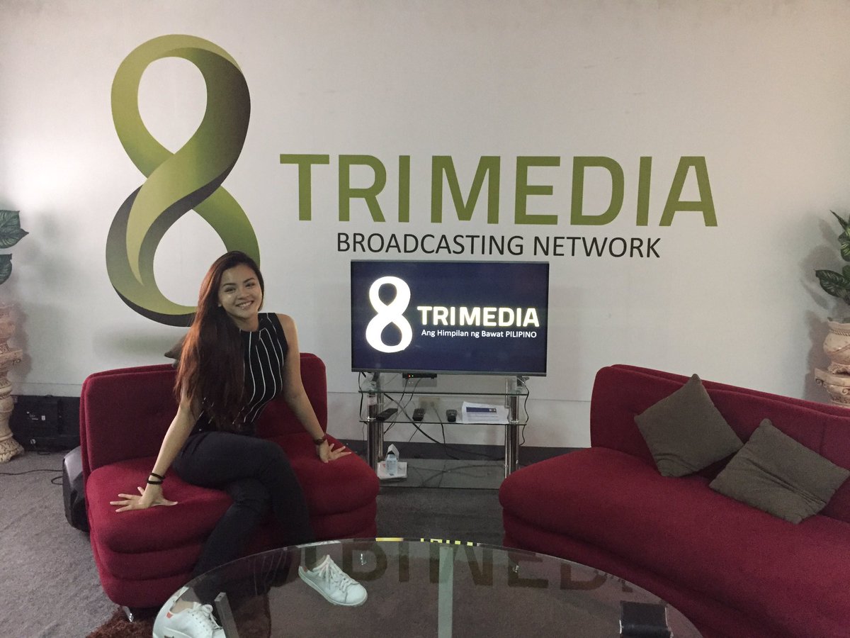 BellaaIsip's tweet photo. Catch me on fb live and on the radio with DZRJ 810 AM now 😊 #thtfmodels #filipinomodels https://t.co/NtRpKYSBFV